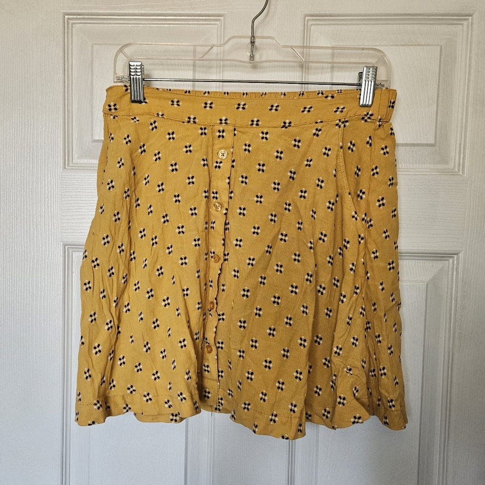 Yellow mini skirt